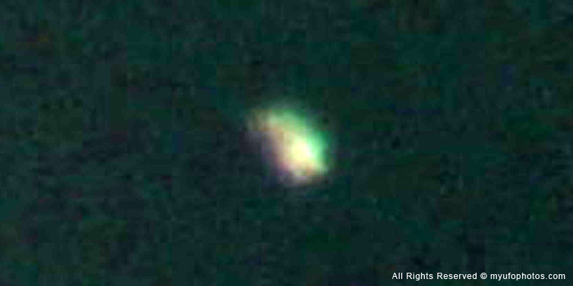 UFO with green glow (Auto Contrast)