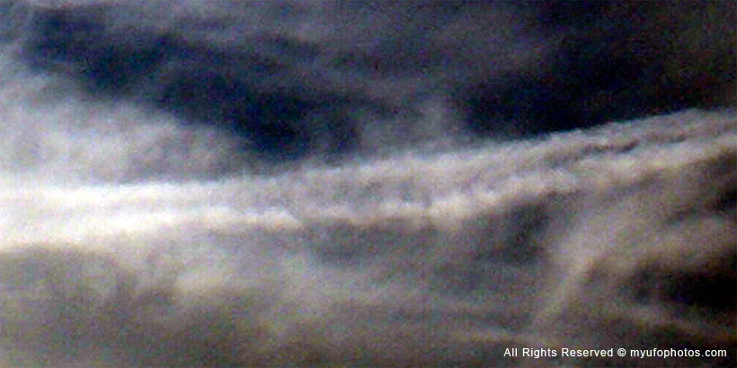 Two jet engine contrail exhaust (2)