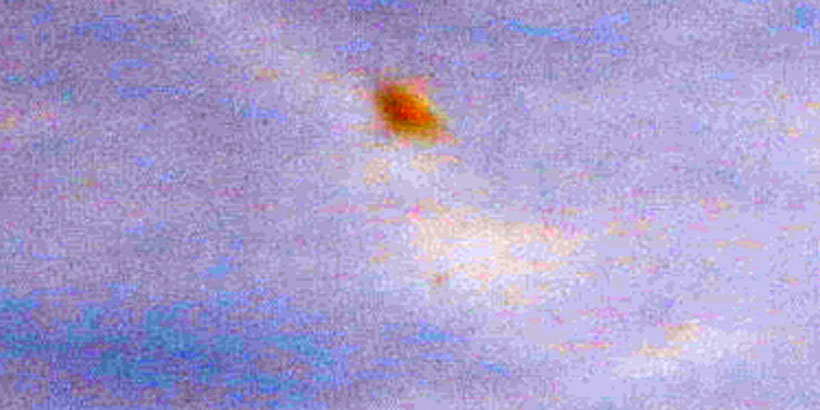 Droplet-shaped cloud-like UFO