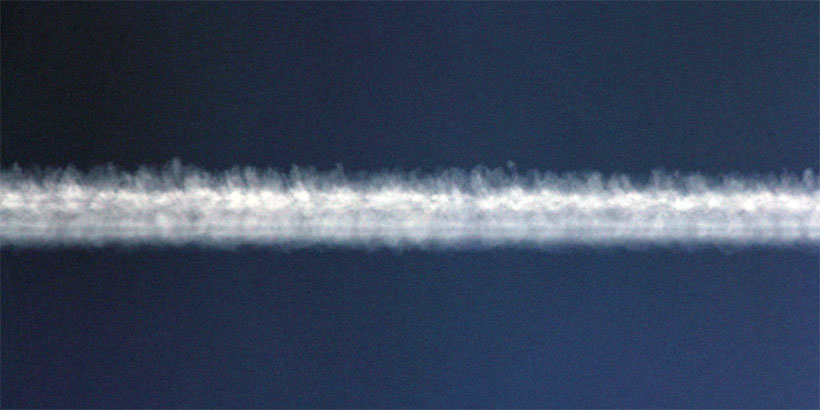 Normal aviation contrail