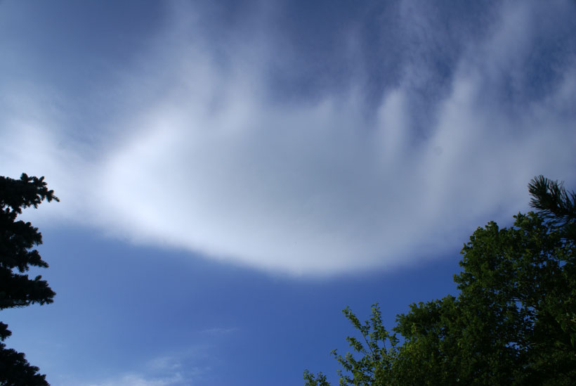 Semi-transparent Altocumulus cloud a confusing sight
