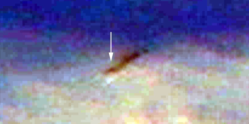 Mystery UFO with dome illustration (magnified / auto tone)