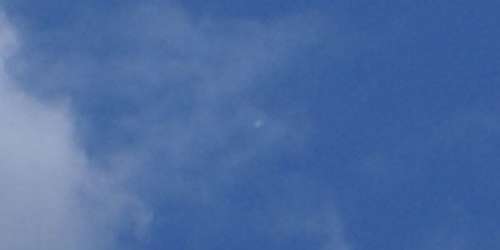 DSC00515-uap-2-001 White spherical object and black rectangular UFO unedited