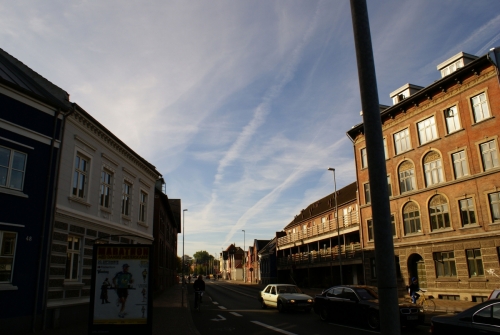 Contrails/chemtrails above Odense city DSC03991