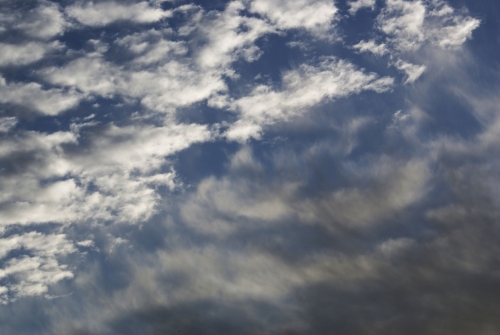 Altocumulus and Cirrus clouds meet DSC05188