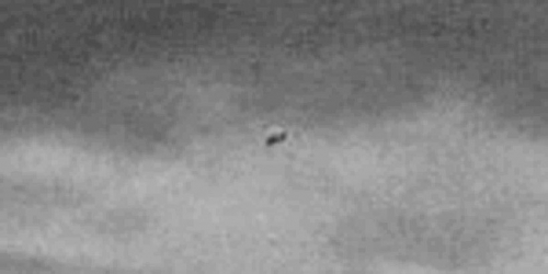 img6007-ufo-uap-object-5d-contrast-brightness-grayscale