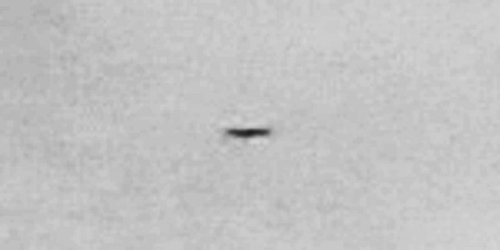 img6056-ufo-uap-object-1d-contrast-brightness-grayscale